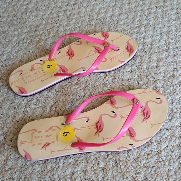 Kate Spade New York Nassau Pink Flamingo Thong Flip Flops Rubber Sandals size 9 - Picture 3 of 10
